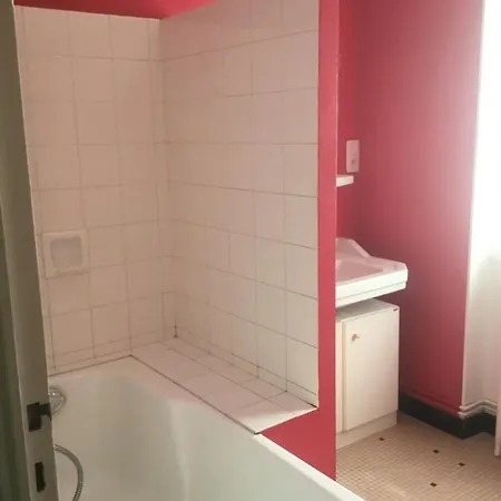 Les Pierrottes Nyaraló